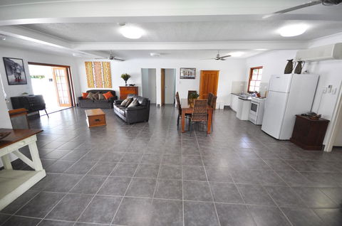Island Adventure Holiday House - VIC Tourism 4
