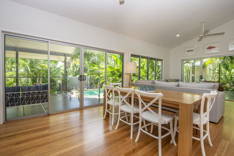 Whispering Palms - VIC Tourism 16