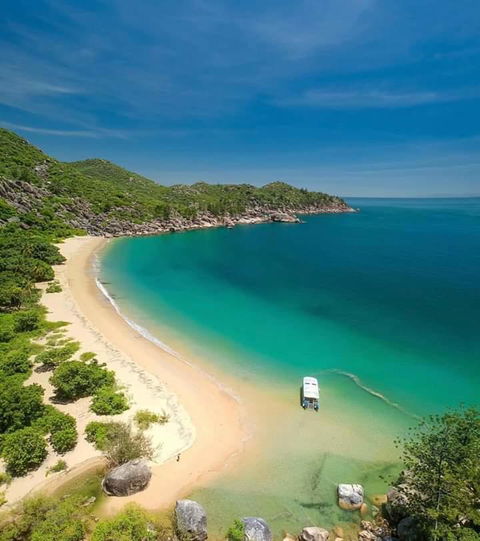 Magnetic Island Guest House - VIC Tourism 13