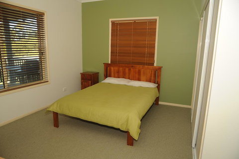 Waterfront At White Patch - VIC Tourism 18