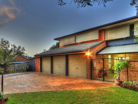 Belle Vue Beach House By Discover Stradbroke - VIC Tourism 4