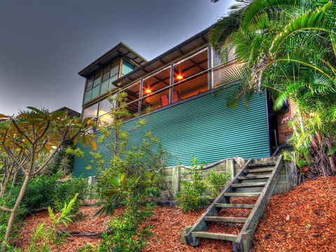 Belle Vue Beach House By Discover Stradbroke - VIC Tourism 16