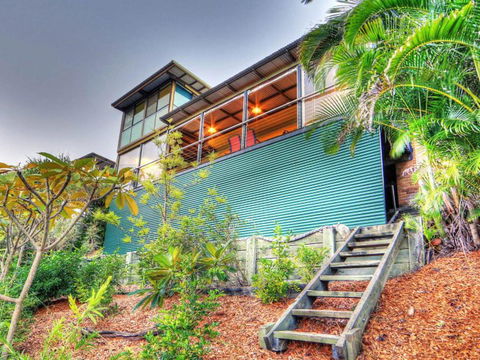 Belle Vue Beach House By Discover Stradbroke - VIC Tourism 26