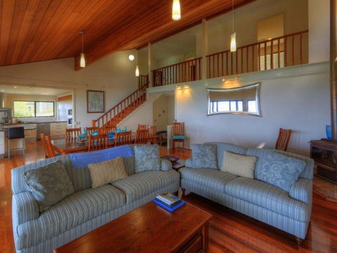 Belle Vue Beach House By Discover Stradbroke - VIC Tourism 3