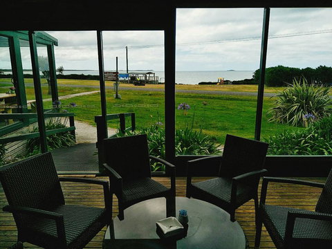 Baudins Accommodation And Restaurant - VIC Tourism 24