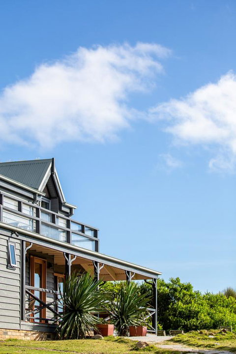 Mountain Seas Lodge - VIC Tourism 1