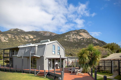 Mountain Seas Lodge - VIC Tourism 3