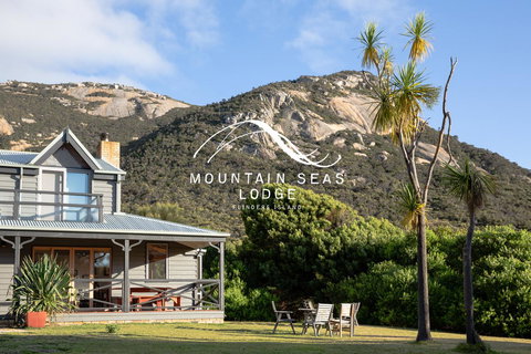 Mountain Seas Lodge - VIC Tourism 0