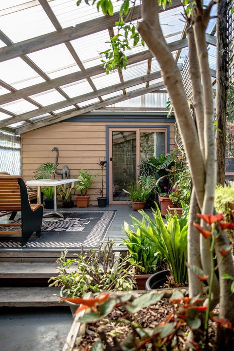 Mountain Seas Lodge - VIC Tourism 6