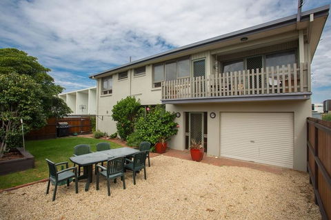 'Banksia 7' Marine Parade - VIC Tourism 0