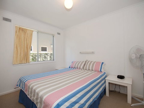 'Beachside' Shoal Bay, Unit 4 - VIC Tourism 2