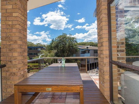 'COLUMBIA VIEWS', 2/9 COLUMBIA CLOSE - AIRCON, WIFI, NETFLIX, VIEWS & BOAT PARKING - VIC Tourism 2