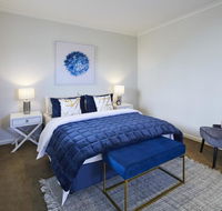 1 Bdrm Top Floor Apt With Sunroom - VIC Tourism