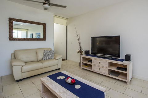 1 Bright Point Apartment 1401 - VIC Tourism 2