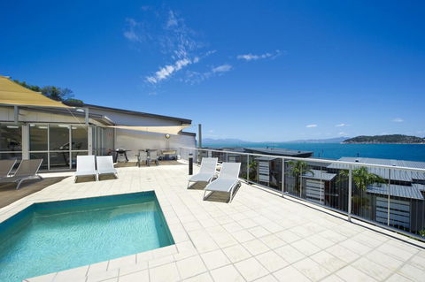 1 Bright Point Apartment 1402 - VIC Tourism 1
