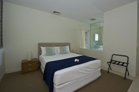 1 Bright Point Apartment 1402 - VIC Tourism 3