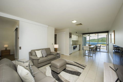 1 Bright Point Apartment 1503 - VIC Tourism 0