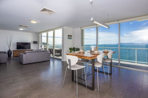 1 Bright Point Apartment 5103 - VIC Tourism 0
