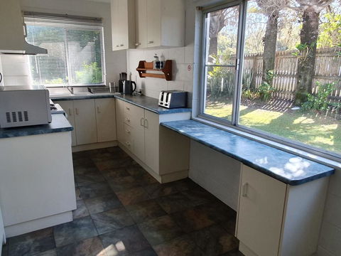 1 Spectrum Street, Rainbow Beach- Close To Shops And Main Beach - VIC Tourism 0