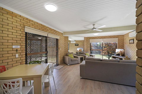 1/5 Piper Street, Peregian Beach - VIC Tourism 3