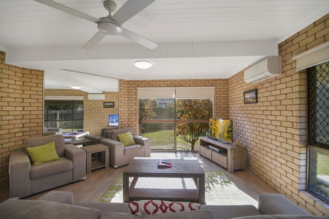 1/5 Piper Street, Peregian Beach - VIC Tourism 0