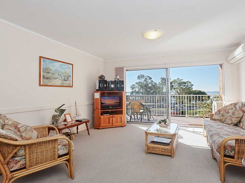 10 'Teramby Court' 104 Magnus Street - In Nelson Bay CBD With Water Views And WIFI - VIC Tourism 2