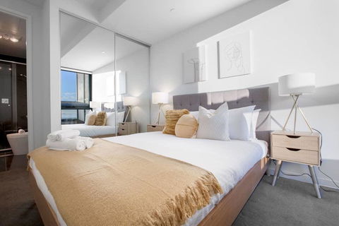 107, Light Filled Cozy Apt In The Heart Of St Kilda - VIC Tourism 3