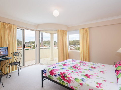 11 'Seashells', 21-23 Magnus Street - Pool, Lift, Aircon - VIC Tourism 1