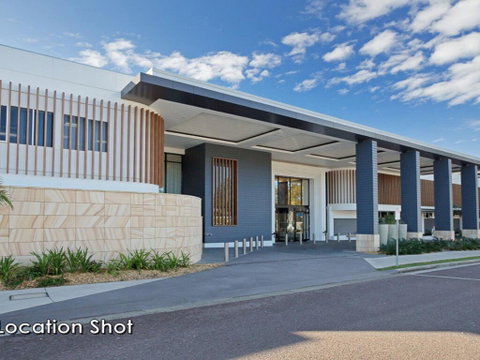11 'Shoreline' 1 Intrepid Close - Cosy Unit Within Walking Distance To The Water - VIC Tourism 1