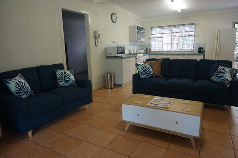 11 Bomburra Court - Rainbow Beach, Comfortable Beach House, Plenty Of Boat Parking - VIC Tourism 0