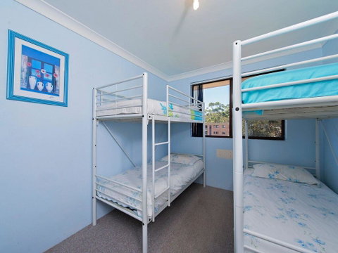 12 'Commodore', 6 Intrepid Close - Beautiful Water Views - VIC Tourism 1