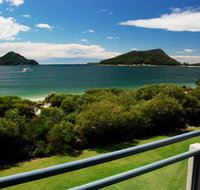 12 'Ocean Shores' 27 Weatherly Cl - Waterfront Unit with Sensational Water Views WIFI  Air Conditioning - VIC Tourism