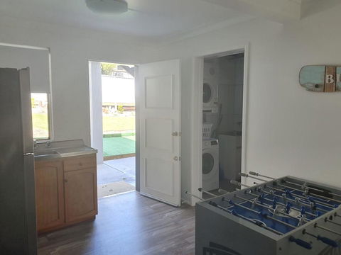 12 Cooloola Drive - Family Home, Close To Beach, Pet Friendly - VIC Tourism 0