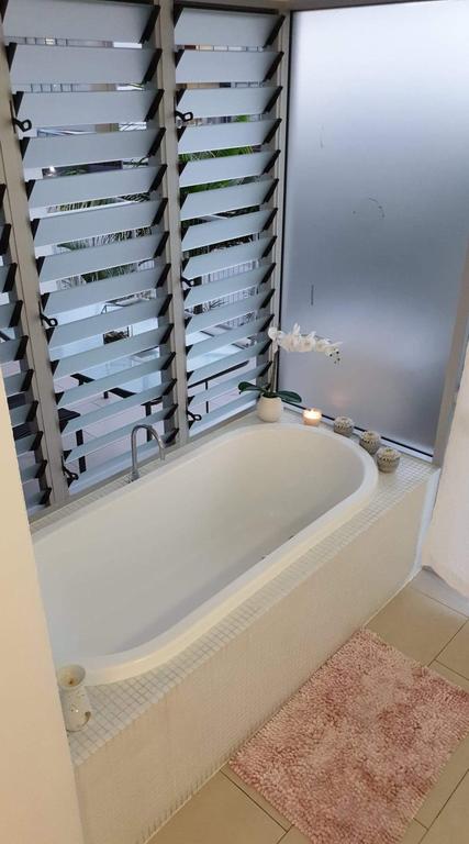1213/146 Sooning Street, Nelly Bay, Magnetic Island. Qld 4819. One Bright Point. - VIC Tourism 3