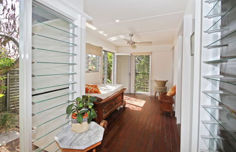 13 Ann Street, Coolum Beach, Pet Friendly, Linen Included - VIC Tourism 1
