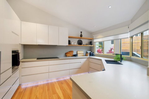 131 Pacific Drive, Port Macquarie - VIC Tourism 3