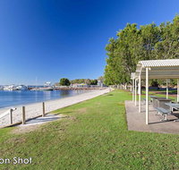 14 'The Commodore' 9-11 Donald Street- unit in the heart of town with views  WIFI - VIC Tourism