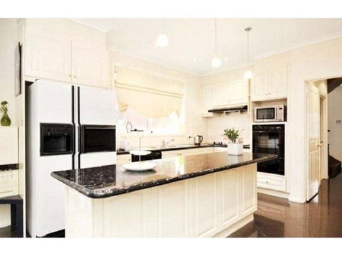 15 Charles Abbotsford Mansion - VIC Tourism 3