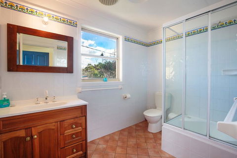 164 Mitchell Pde - Spectacular Views - VIC Tourism 1