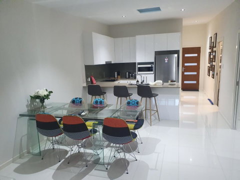 2 BDR Sea View Guest House - VIC Tourism 2