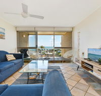 2 Bedroom Top Floor Unit - Ocean Views and Pool - VIC Tourism