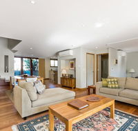 2/21-25 Fletcher Street - Casablanca at Bogarts - VIC Tourism