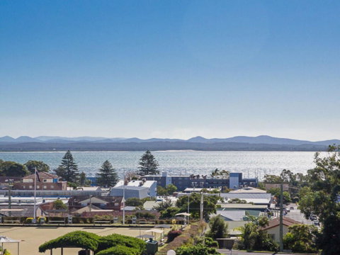 211 'The Landmark', 61B Dowling Street - Resort Style Holiday With Pool, Games Room & Restaurant - VIC Tourism 0