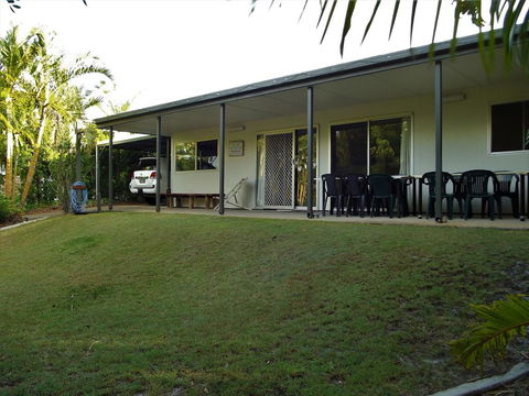 27 Carlo Road - Rainbow Beach, Affordable Family Beach House - VIC Tourism 0