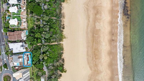 BEACH01- Mooloolaba Beachfront Apartment With Private Pool - VIC Tourism 1