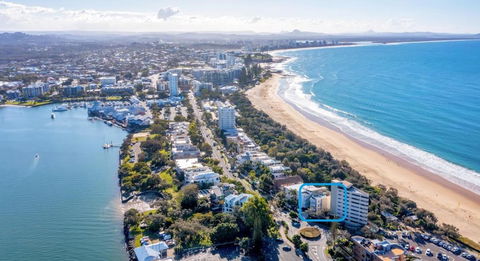 BEACH01- Mooloolaba Beachfront Apartment With Private Pool - VIC Tourism 4