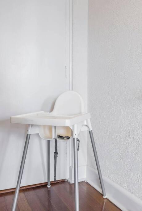 Coastal Escape, Townhouse Steps From The Sea - VIC Tourism 2
