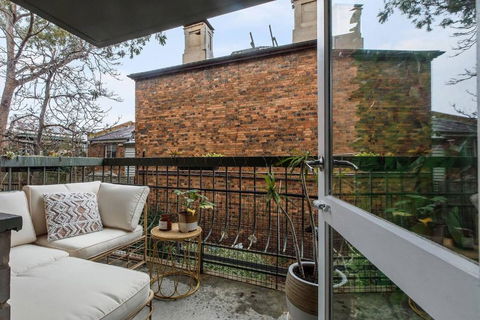 Dalgety Downtown - A Sunny St Kilda Beach Hideaway - VIC Tourism 4