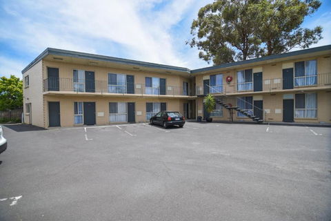 Dandenong Motel - VIC Tourism 1