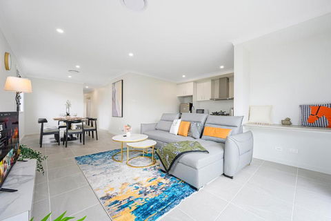 Denham Court 4Br With Central AC & WiFi Near Coles - VIC Tourism 2